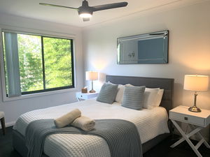 Main bedroom - queen bed