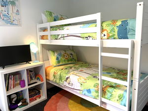 Front bedroom - bunk beds